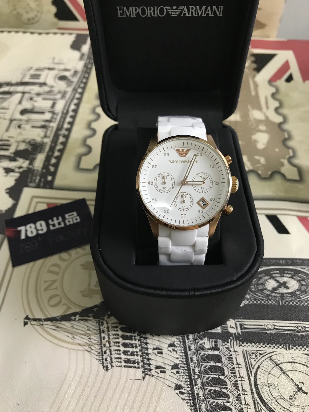 Emporio Armani Montre Chronographe Classique Bracelet Céramique Blanc Or Doré Quartz 9