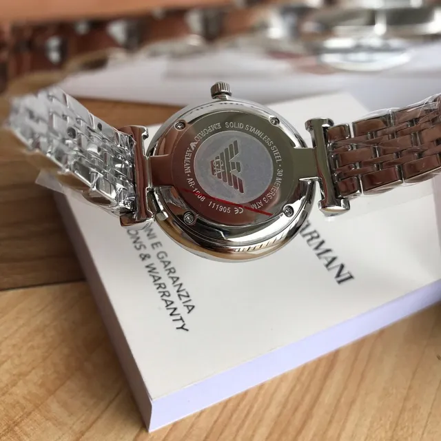Emporio Armani Classic Argent Blanc Boîtier Rond Cadran Matière Perlière Quartz 4
