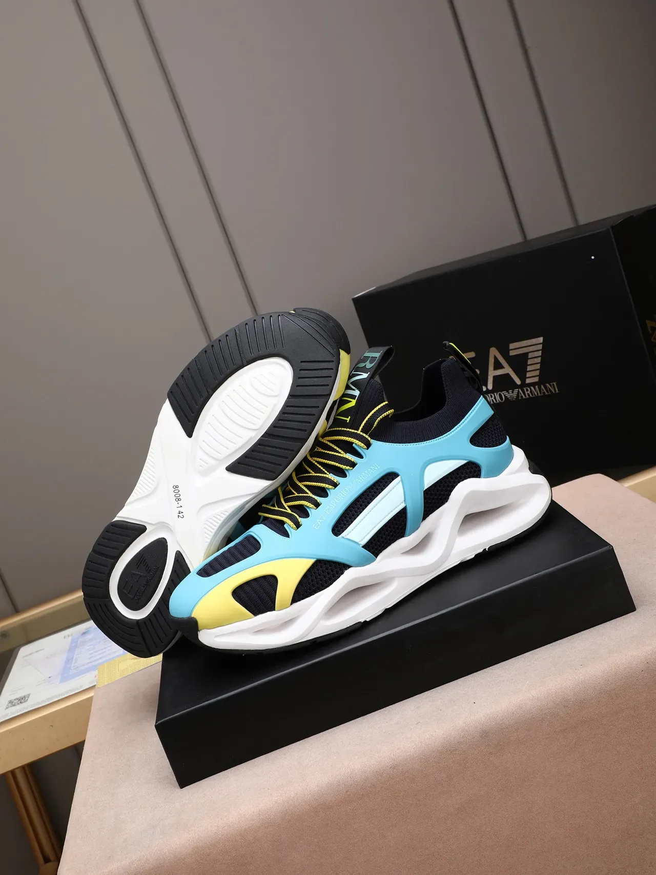 Emporio Armani EA7 Navy Sky Blue Lemon Yellow tênis lifestyle com cadarço 4