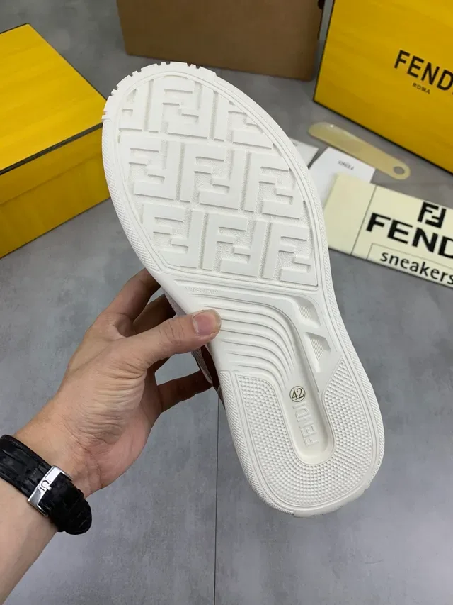 Fendi Chaussures Lifestyle à Semelle Chunky Sculptée en Suede et Mesh à Multi-Panels Beige Marron 3