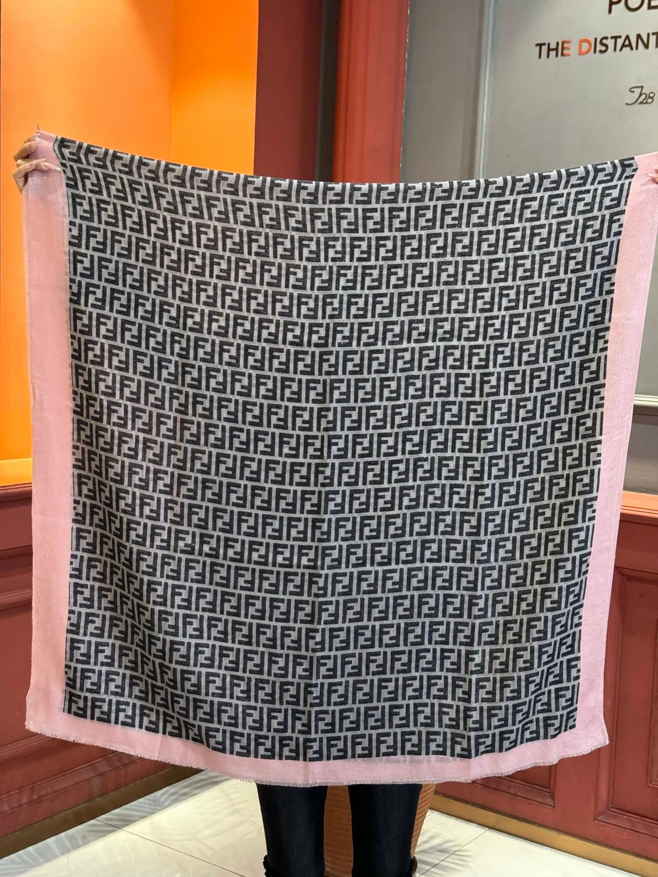 Fendi bege rosa todo coberto FF Monogram borda contrastante cachecol 9