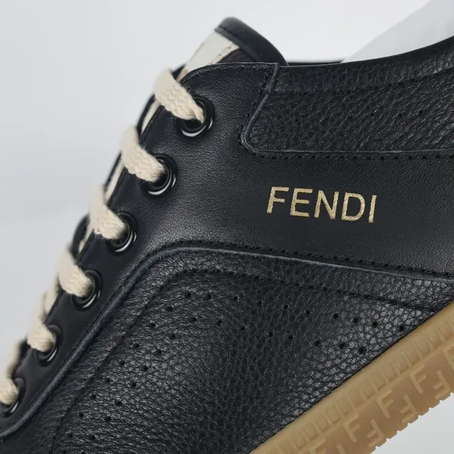 Fendi Tênis Lifestyle Pretos e Bege de Couro e Camurça com Cadarços Planos 6