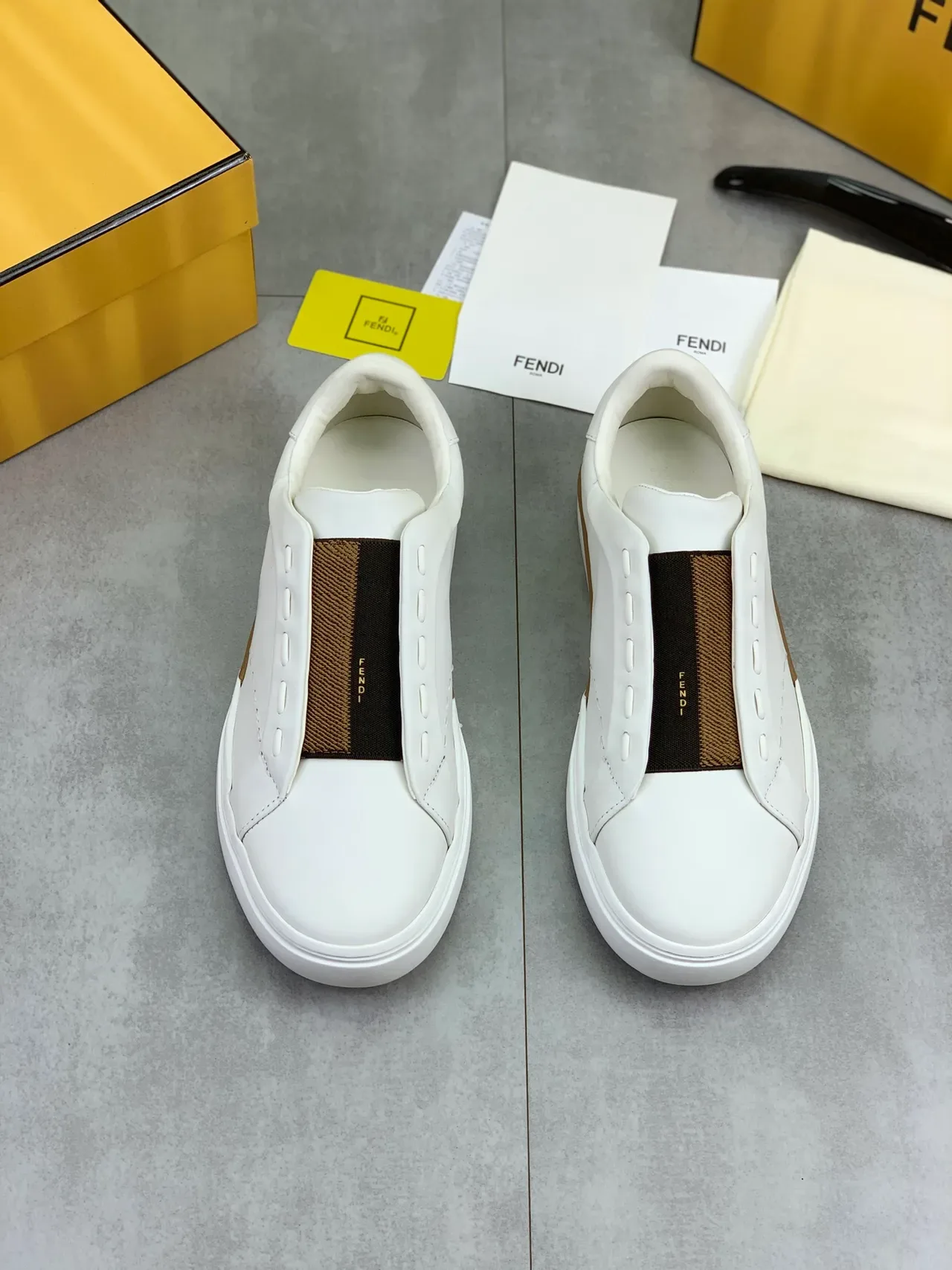 Fendi By The Way Blanc Brun Slip-On Cuir Supérieur Sneakers Lifestyle 4