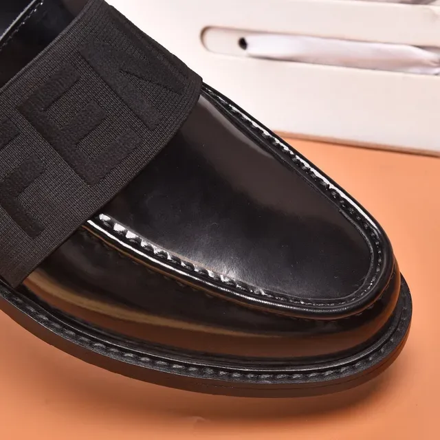 Fendi FF Logo Mocassin Noir Cuir Patent et Cuir Granulé 3