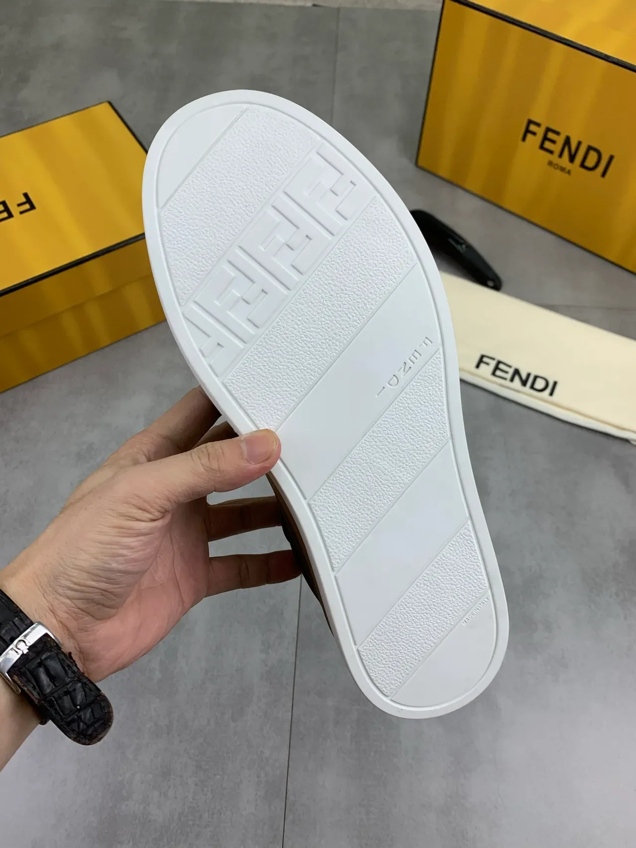 Fendi Sneakers Lifestyle en Cuir Marron Slip-On 4