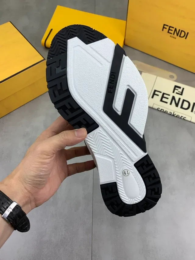 Fendi Tênis Chunky Sola Branco E Preto Malha E Couro 2