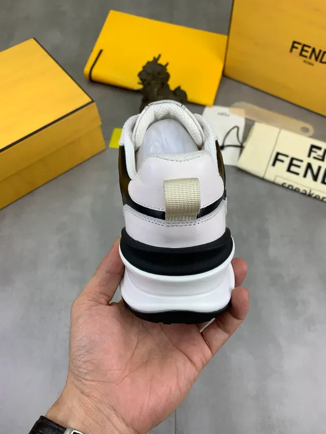 Fendi Tênis Chunky Sola Branco E Preto Malha E Couro 3