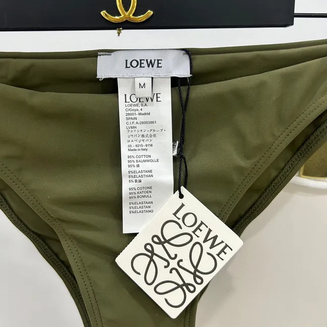 Biquíni verde exército dourado, top halter triangular, tiras cruzadas na barriga, maiô de banho 3