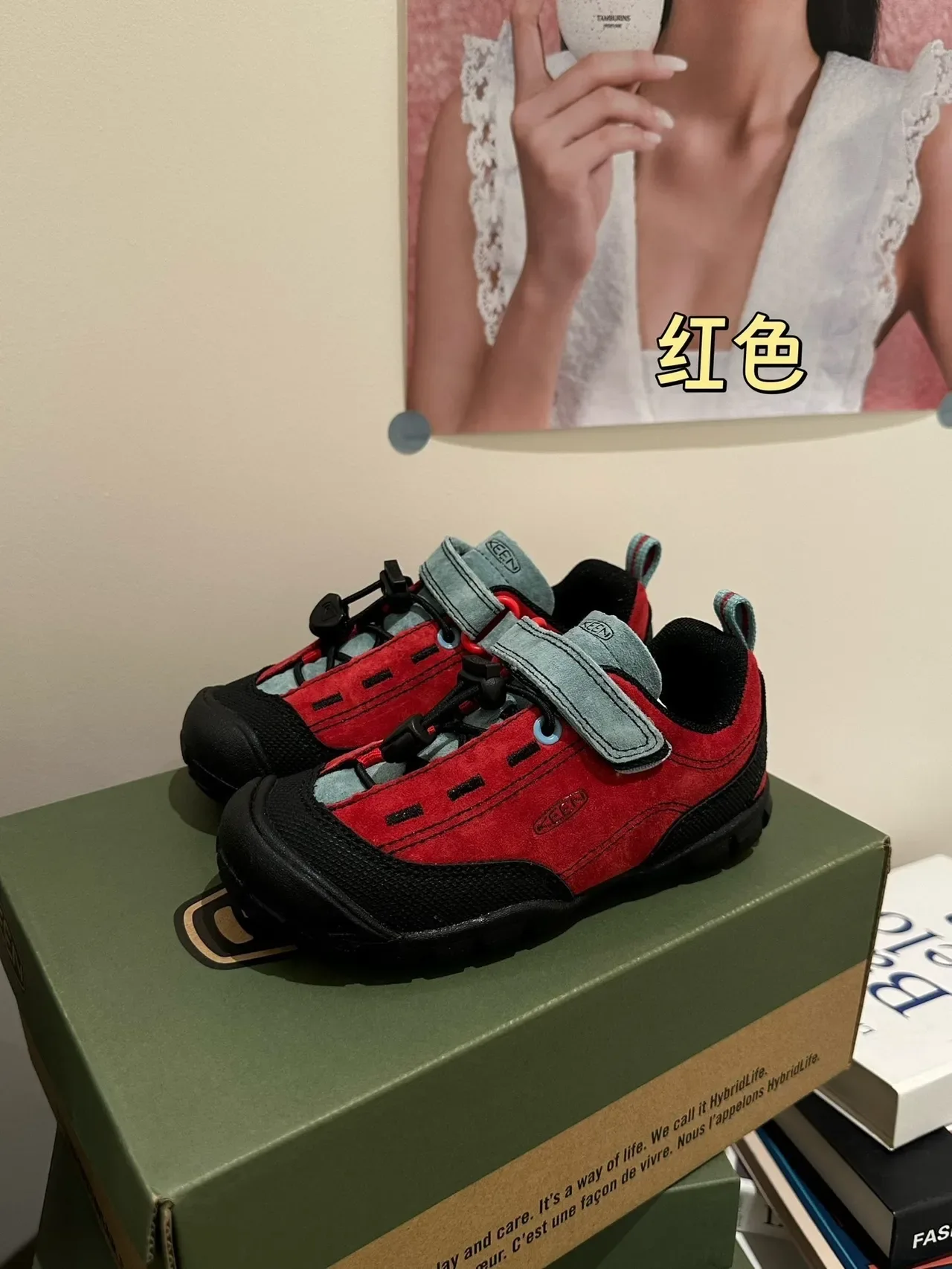 Beige and Pink Laceless Hook-and-Loop Lifestyle Sneakers 13