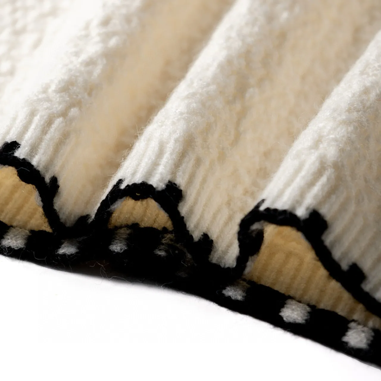 Cárdigan Beige y Negro con Textura de Punto y Cuello Peter Pan 19