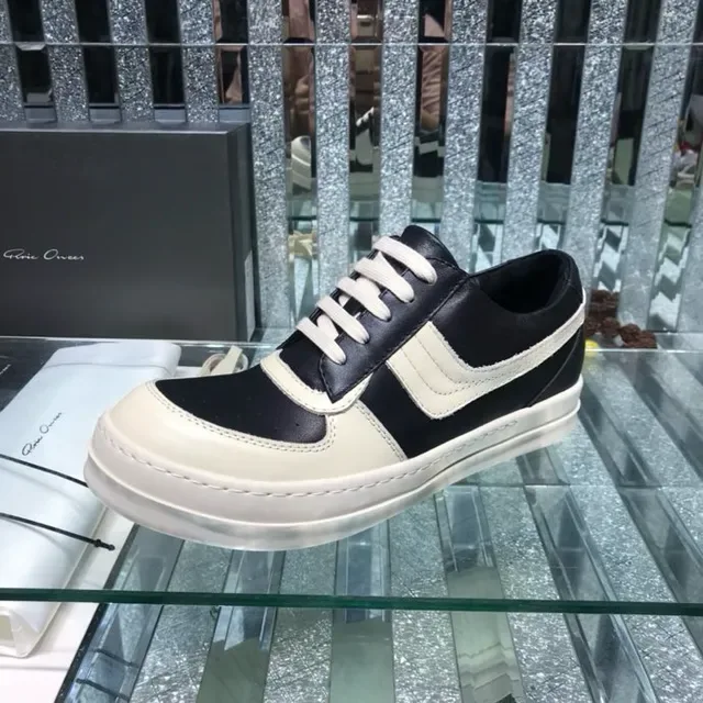 Black and Beige Two-Tone Panelled Leather Low-Top Sneakers 8
