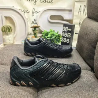 Tênis Lifestyle Preto e Tan de Low-Top com Cadarços