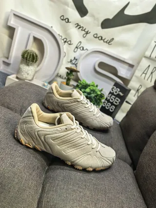 Black and Tan Low-Top Lace-Up Lifestyle Sneakers 19