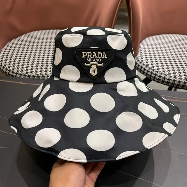 Chapeau bucket noir et blanc à pois, souple 4
