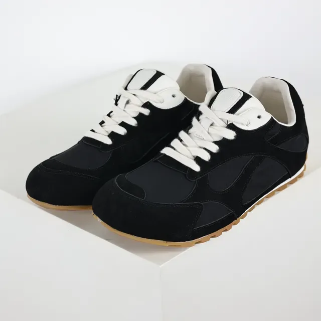 Black and White Suede Retro Runner Lifestyle Sneakers 2