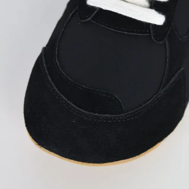 Black and White Suede Retro Runner Lifestyle Sneakers 5