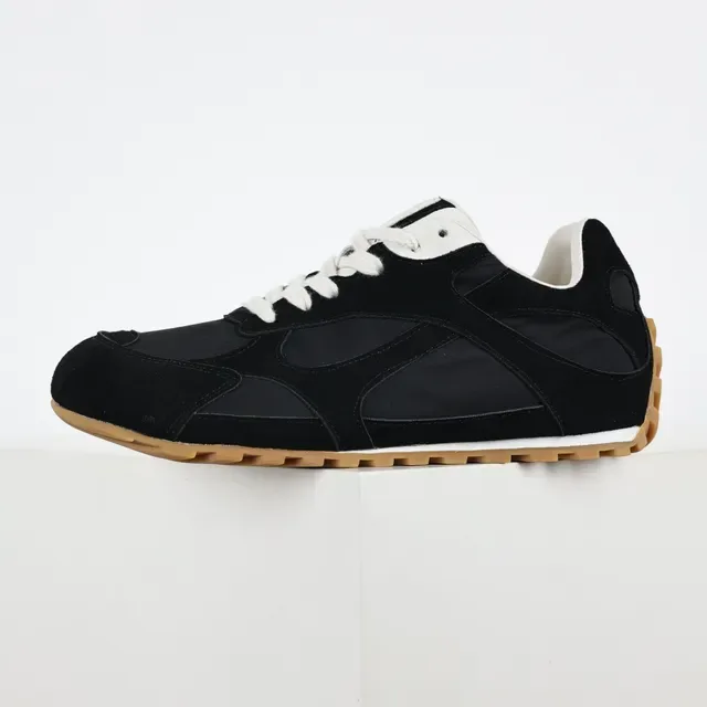 Black and White Suede Retro Runner Lifestyle Sneakers 9