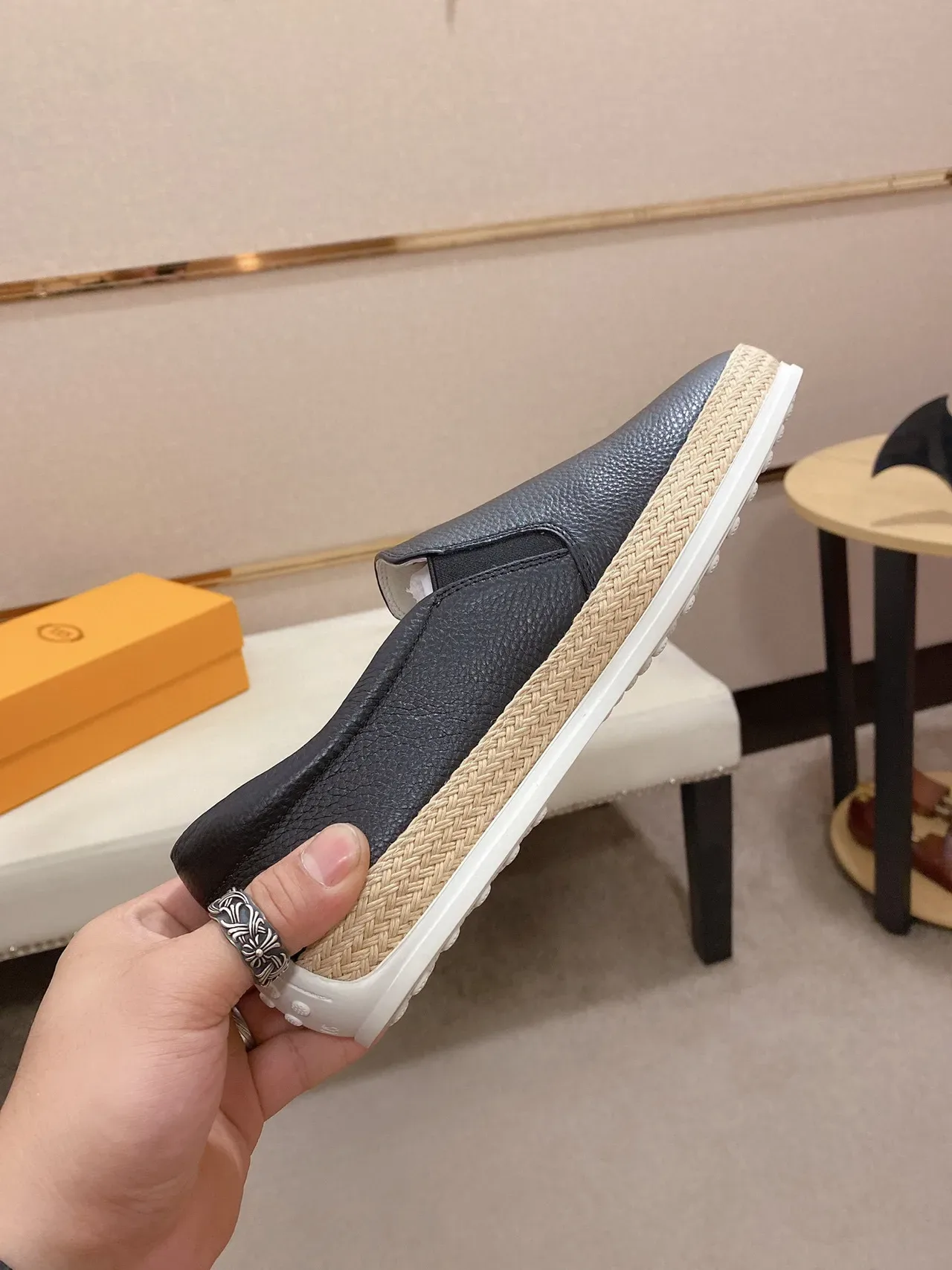 Sapatos de barco pretos bege couro granulado superior solado de juta trançada com banda 6