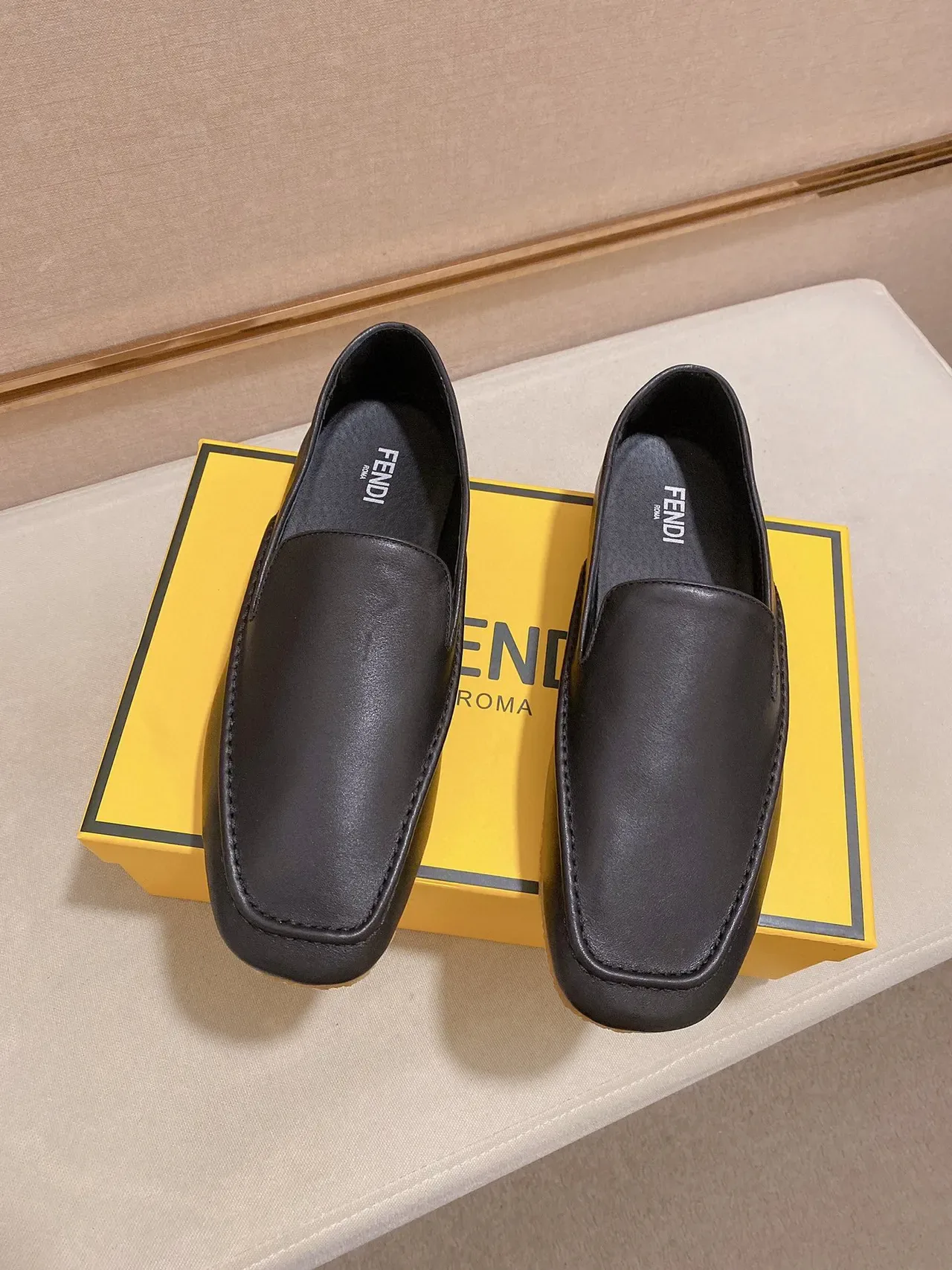 Black Brown Leather Upper Moccasin-Stitched Vamp Loafer 5