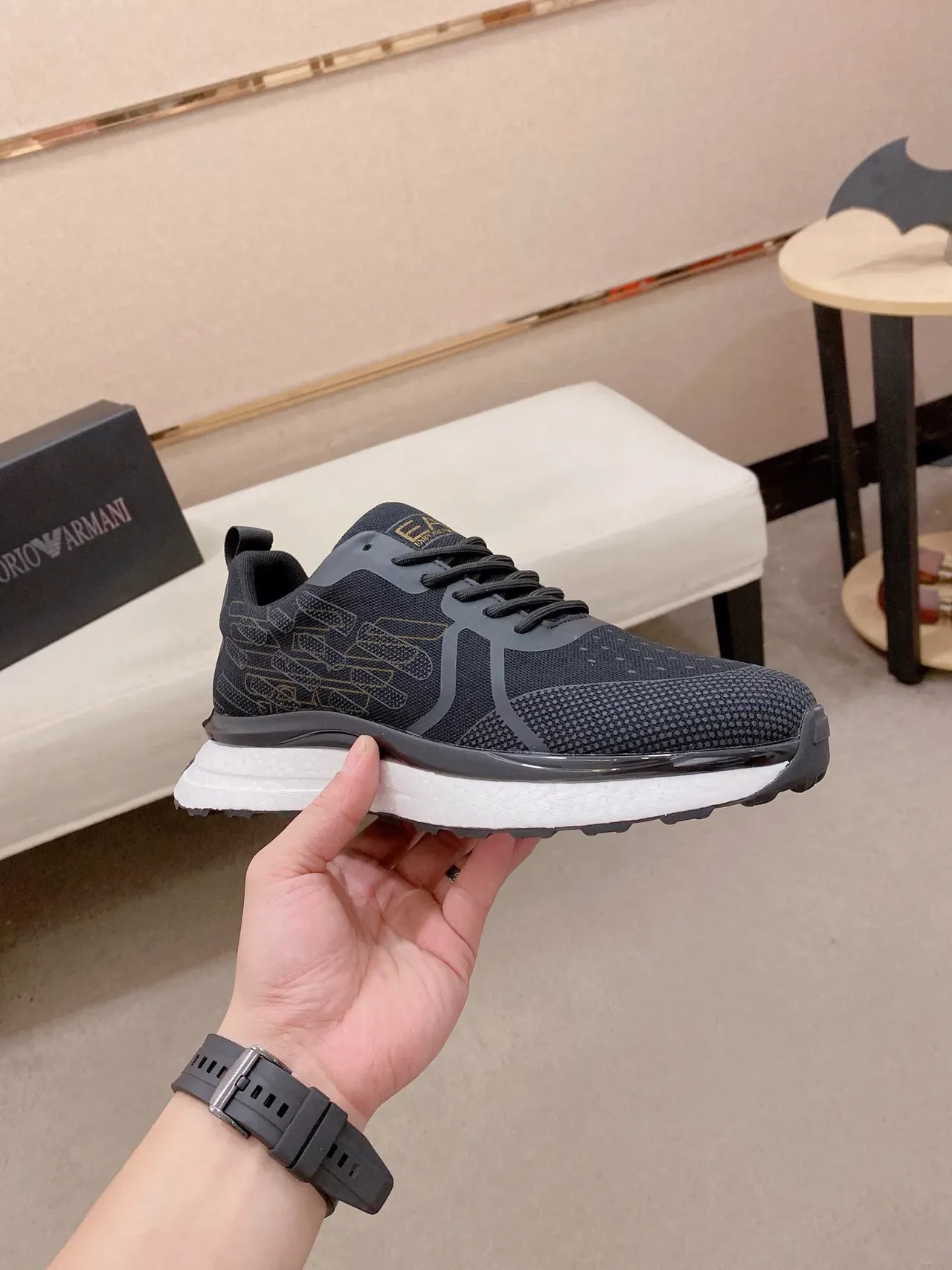 Black Gold Mesh Knit Upper Abstract Side Graphic Sneakers 4