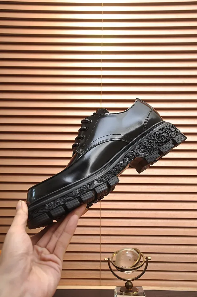 Black High-Shine Chunky Sculpted Sole Leather Shoes 6