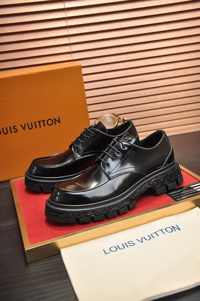 Black High-Shine Chunky Sculpted Sole Leather Shoes 7