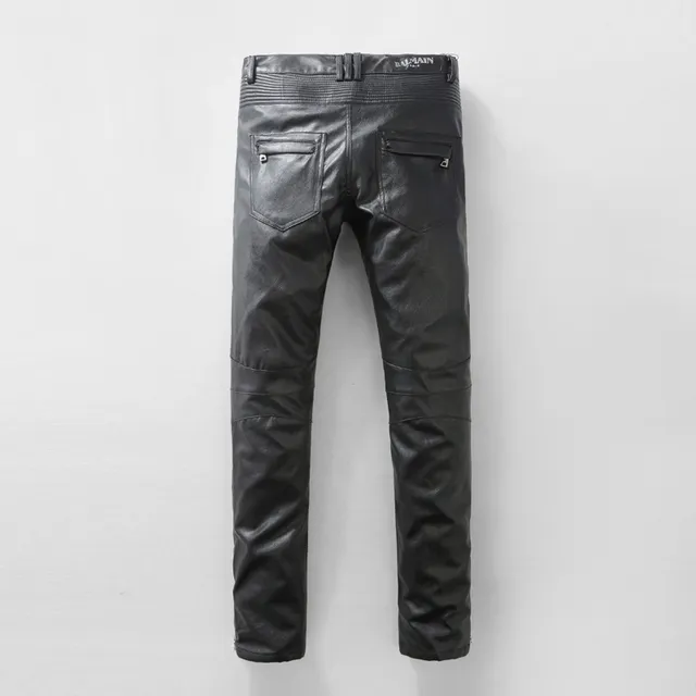Veste noire à capuche avec fermeture éclair frontale et panneaux contrastants 4