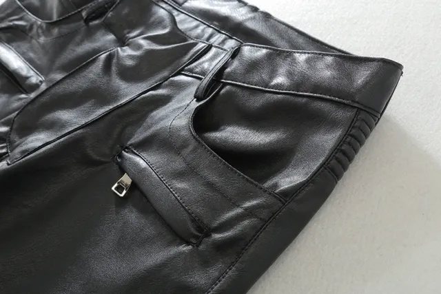 Veste noire à capuche avec fermeture éclair frontale et panneaux contrastants 9