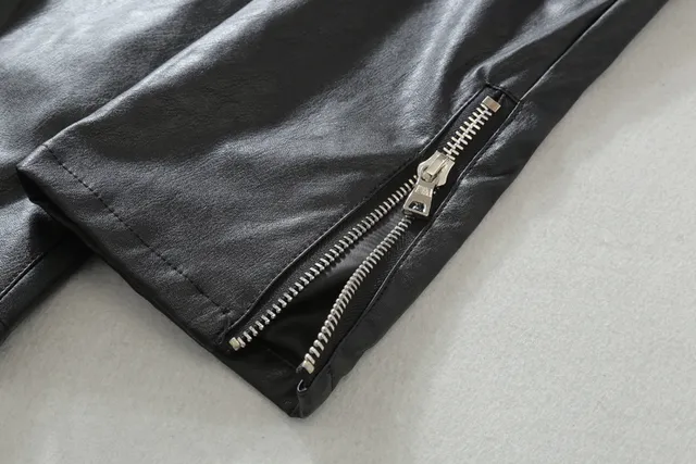 Veste noire à capuche avec fermeture éclair frontale et panneaux contrastants 12