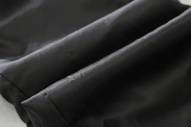 Veste noire à capuche avec fermeture éclair frontale et panneaux contrastants 19