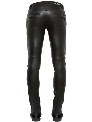 Veste noire à capuche avec fermeture éclair frontale et panneaux contrastants 21