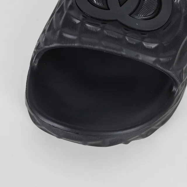 Black Molded Geometric Texture Slide Slippers 5