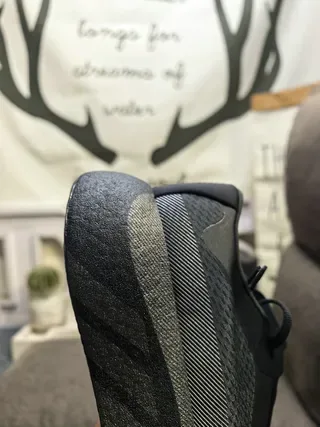 Black Monochromatic Textured Mesh-Synthetic Upper Sneakers 3