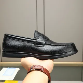 黑色粒面皮革便士搭扣乐福鞋
