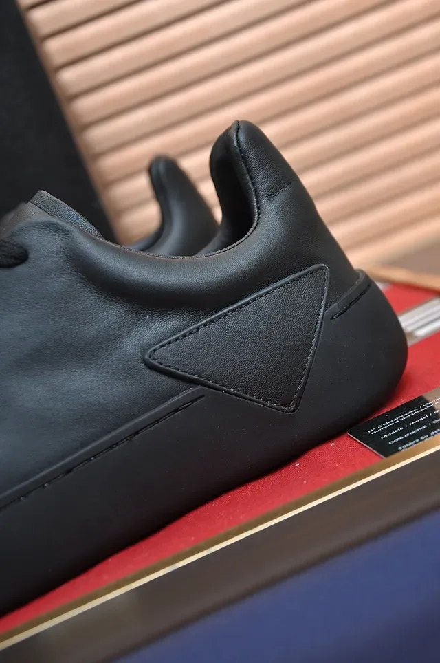 Black Platform Low-Top Sneaker 2
