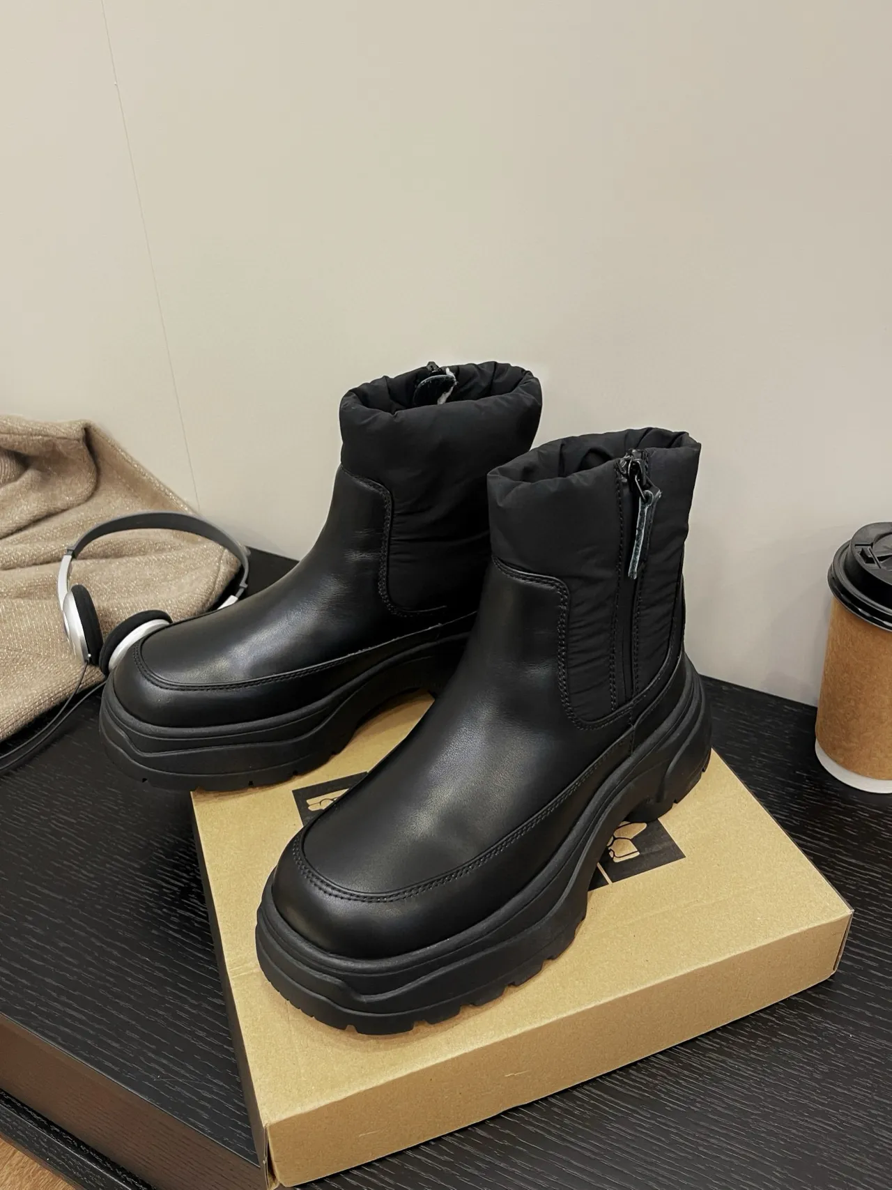 Black Platform Sole Elastic Side Panels Ankle Boots 4