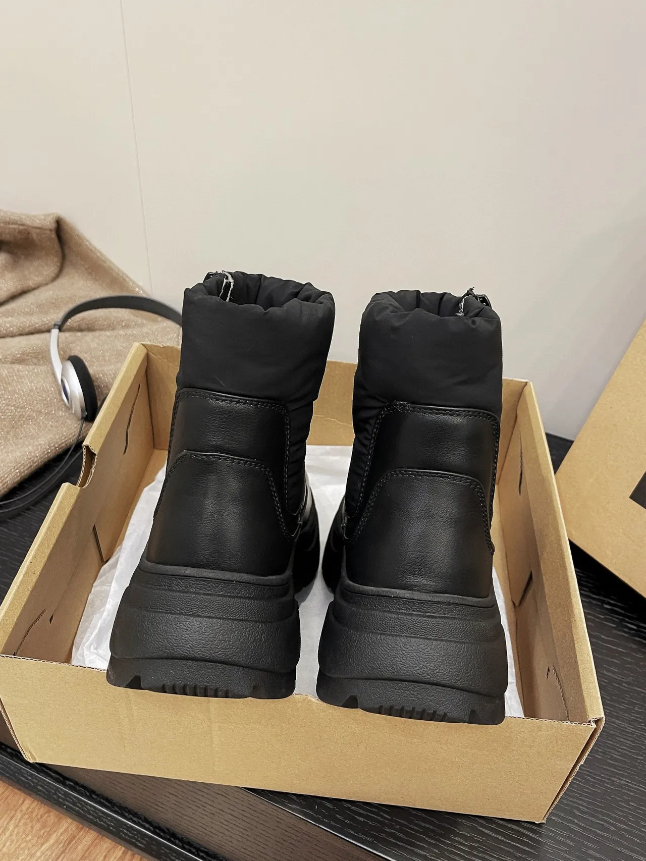 Black Platform Sole Elastic Side Panels Ankle Boots 7