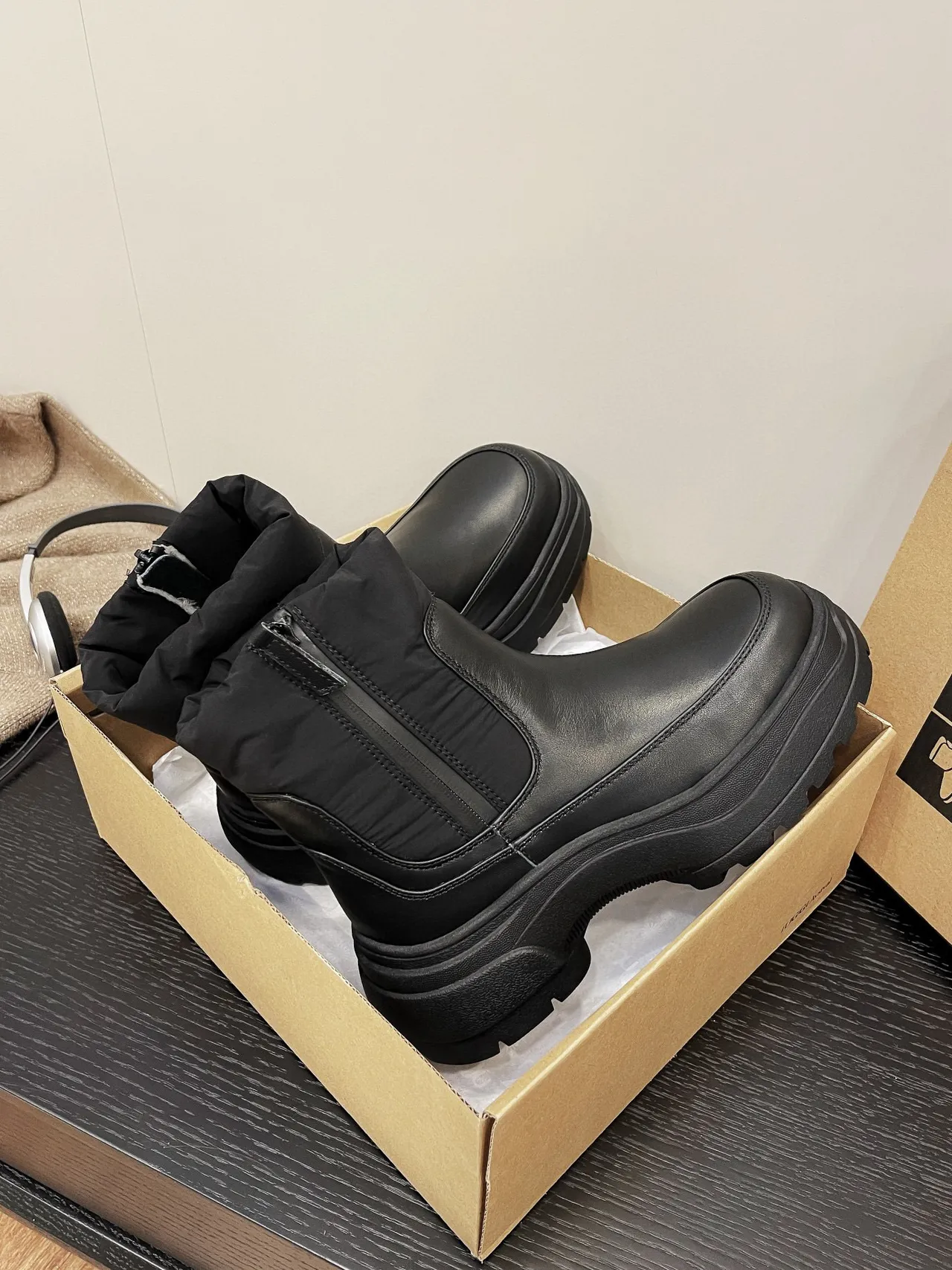 Black Platform Sole Elastic Side Panels Ankle Boots 8