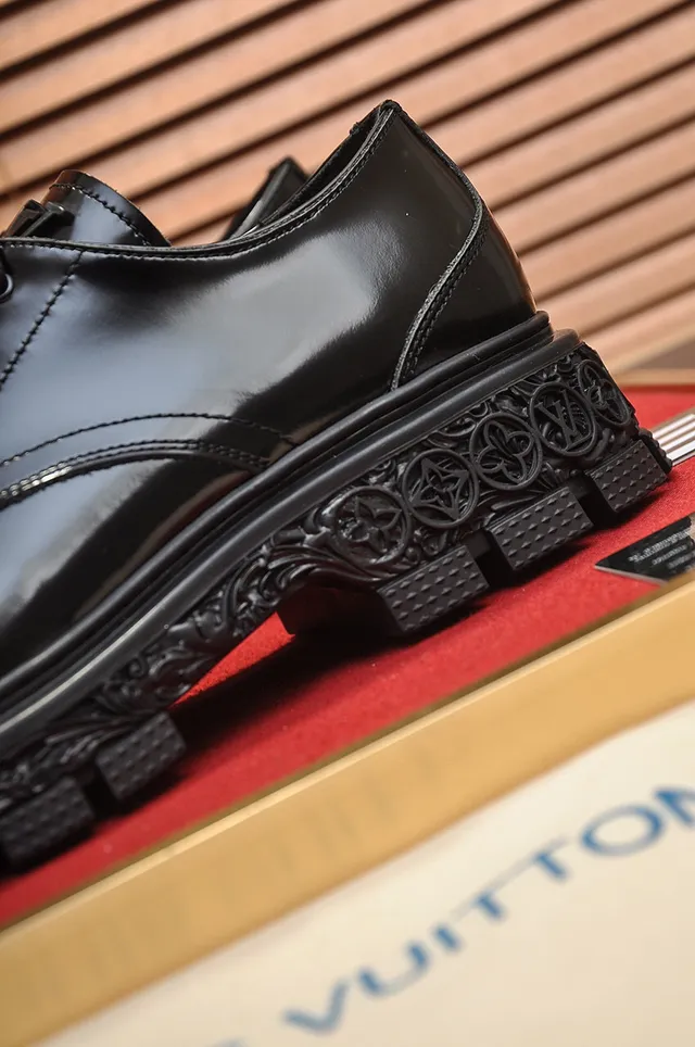 Black Polished Leather Closed-Lace Oxford Shoes 2