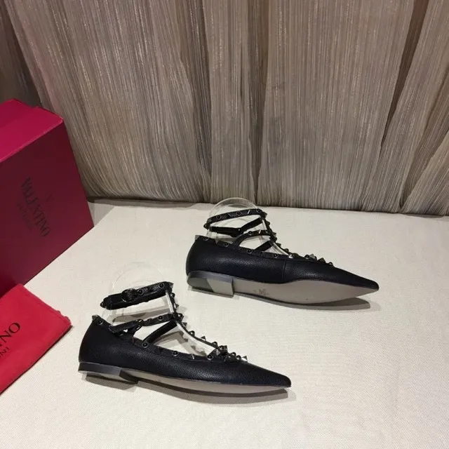 Black Silver Pointed Toe Studded T-Strap Mary Jane Shoes 2