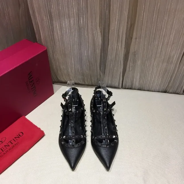Black Silver Pointed Toe Studded T-Strap Mary Jane Shoes 4
