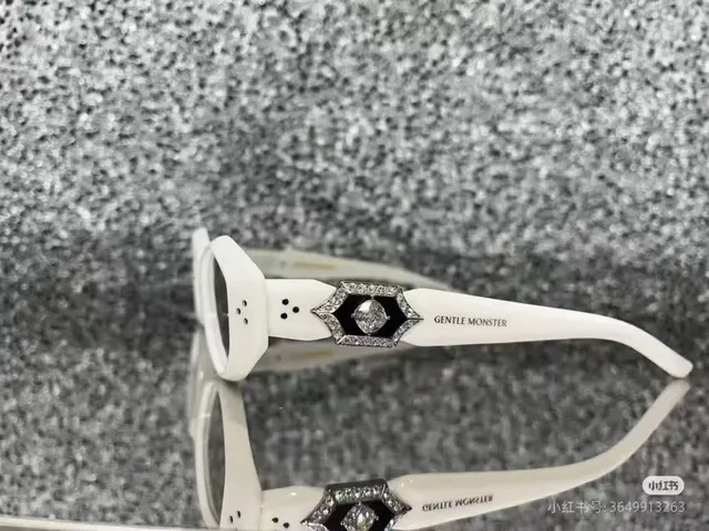 Black Silver Small Oval Frame Ornate Metal Temples Sunglasses 6