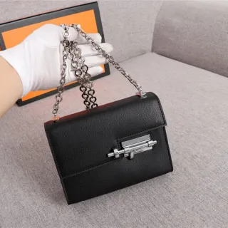 Black Silver Structured Pebbled Leather Toggle-Style Clasp Chain Bag