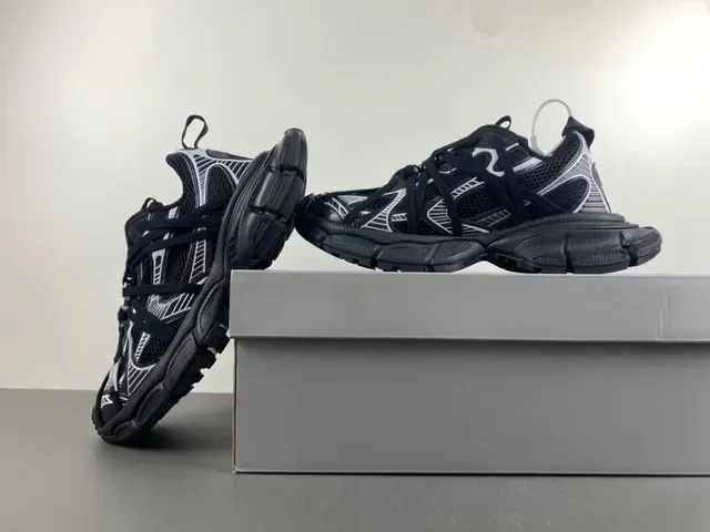 Black White Chunky Sole Mesh Upper Sneakers 14
