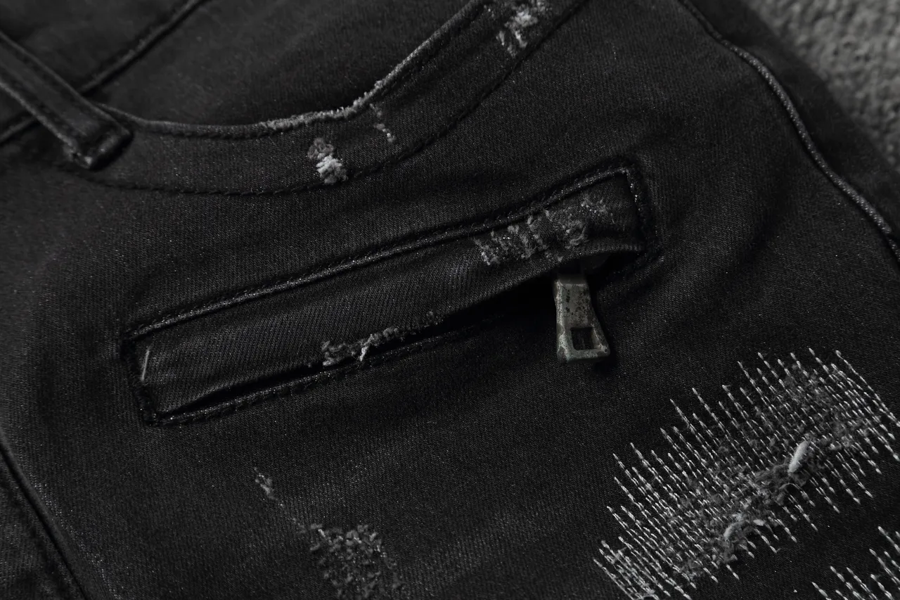 Black White Distressed Zippered Pockets Shorts 9