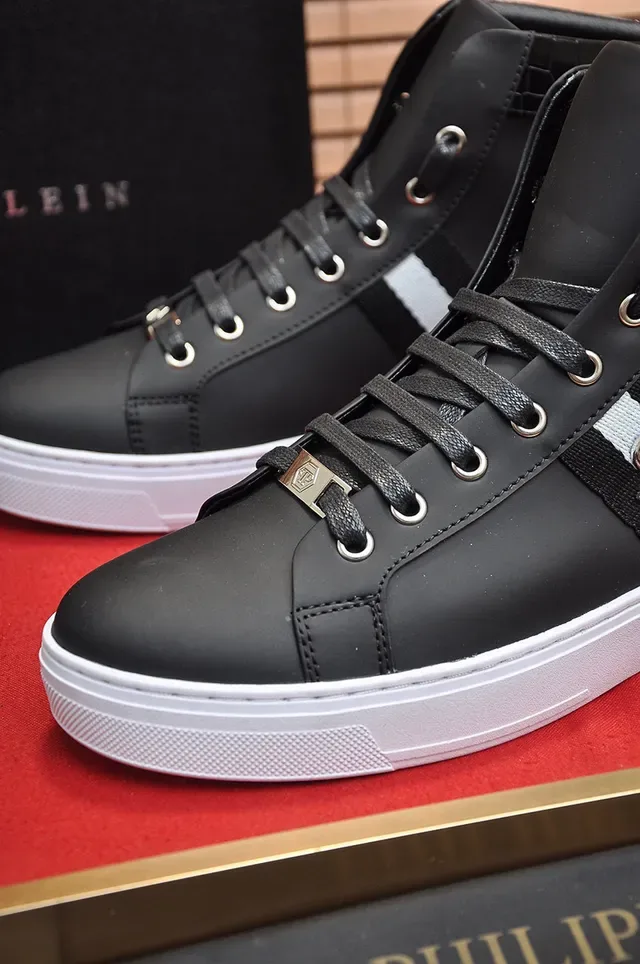 Black White High-Top Crocodile-Textured Collar Sneakers 4