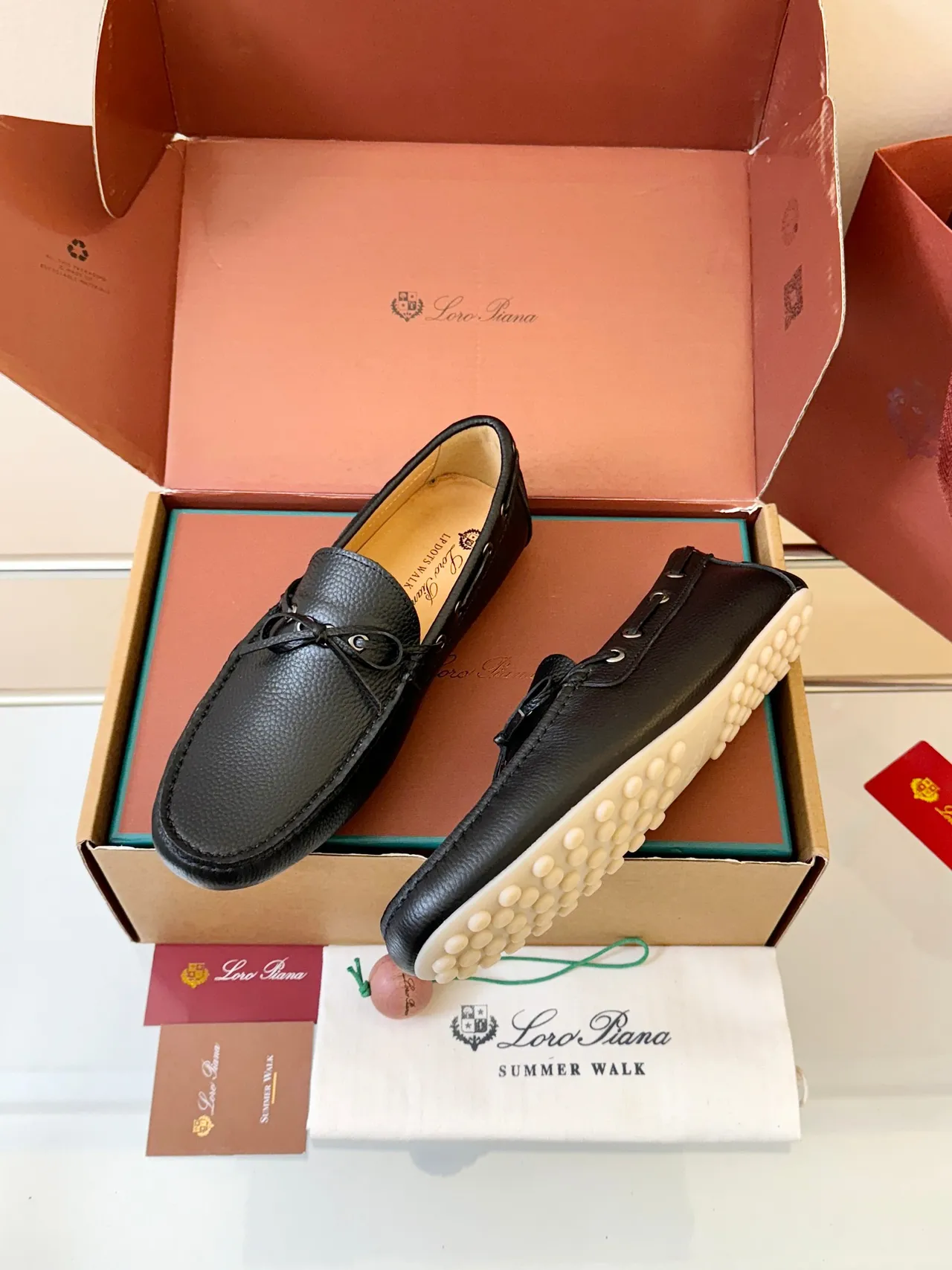 Black White Pebbled Leather Moc-Toe Construction Boat Shoes 2