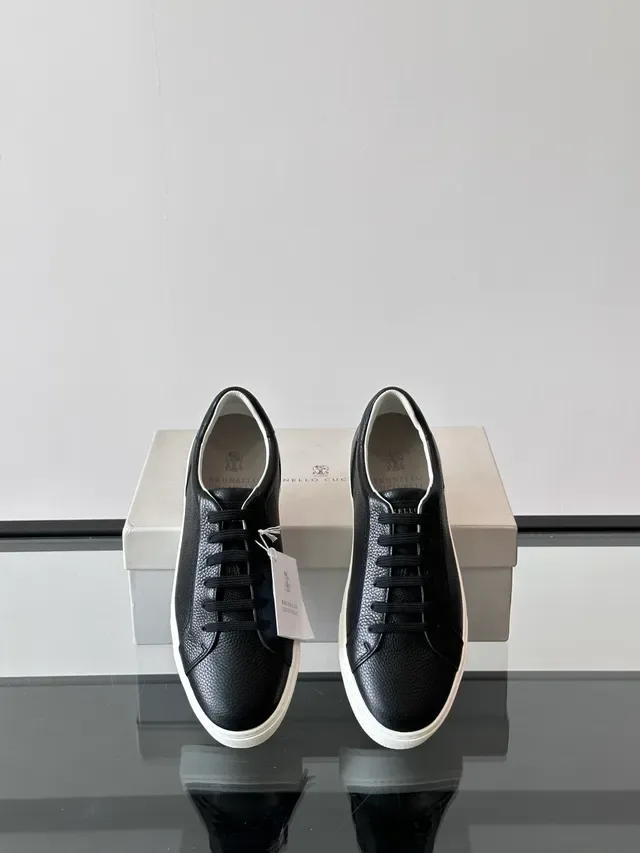 Black White Pebbled Leather Upper Low-Top Silhouette Sneakers 4