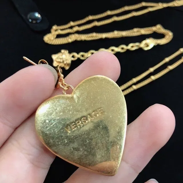 Blue Gold Heart-Shaped Pavé-Set Stones Necklace 8