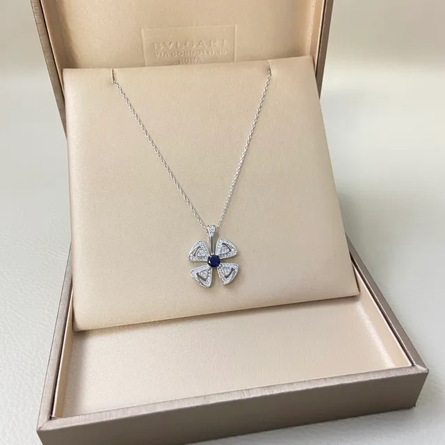 Blue Silver Four-Petal Clover-Shaped Pavé-Set Clear Stones Necklace 4